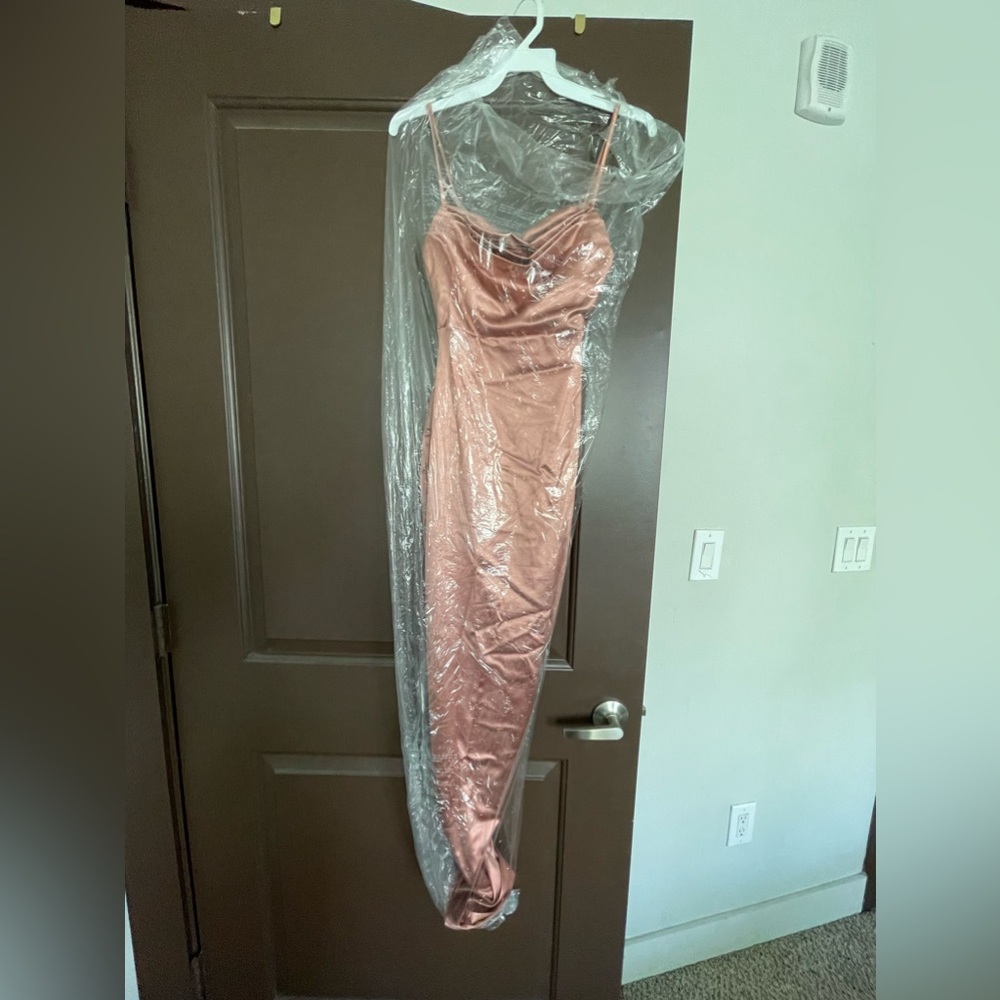 WINDSOR ROSE GOLD PROM DRESS - Picture 10 of 13